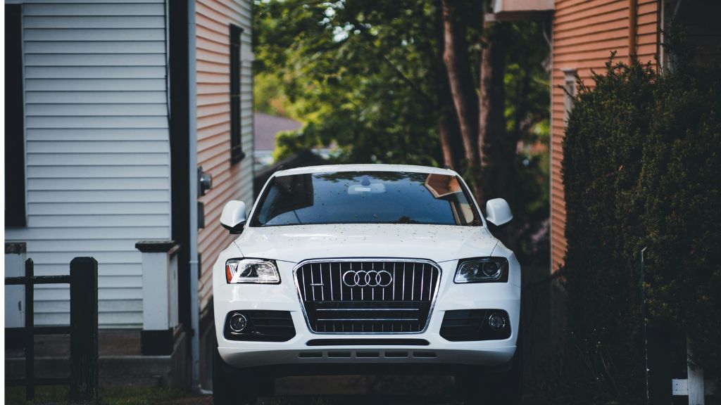 まとめ│白い車の黒汚れは早期対処が大事