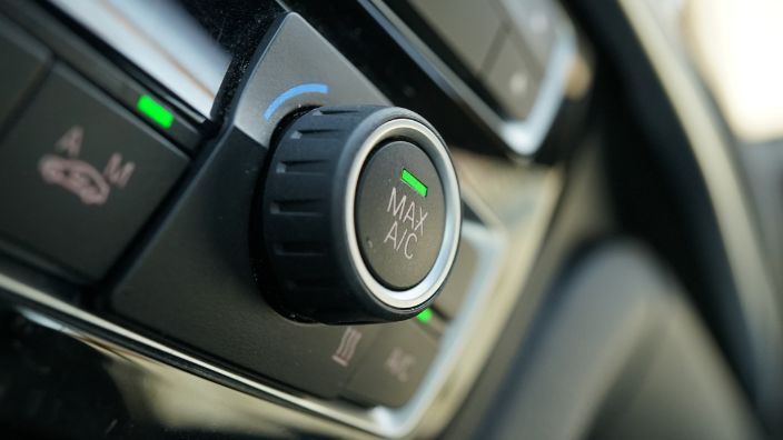 車のエアコン、安く修理できないの？
