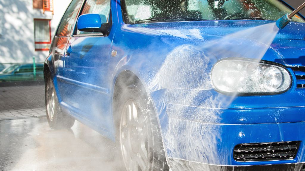 晴れ・曇りの日は積極的に拭き取り・洗車を