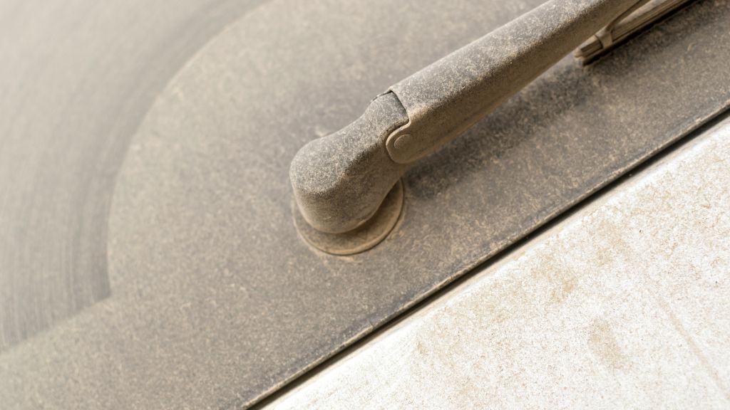 雨水に含まれるホコリや排気ガスを速やかに排除するため