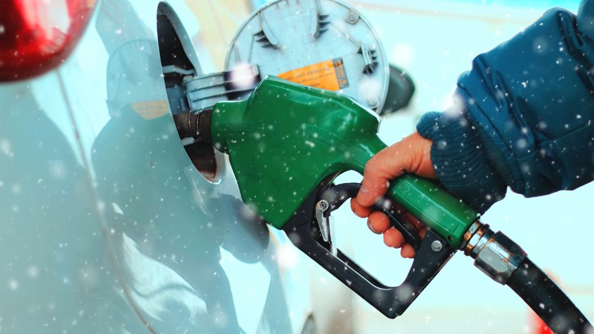 ガソリンスタンドのメリット：給油のついでにオイル交換できる