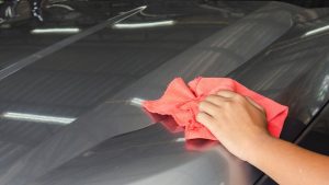 愛車を守る『プロテクションフィルム』とは?メリット・デメリット、価格や自分でDIYの可否など特徴を解説