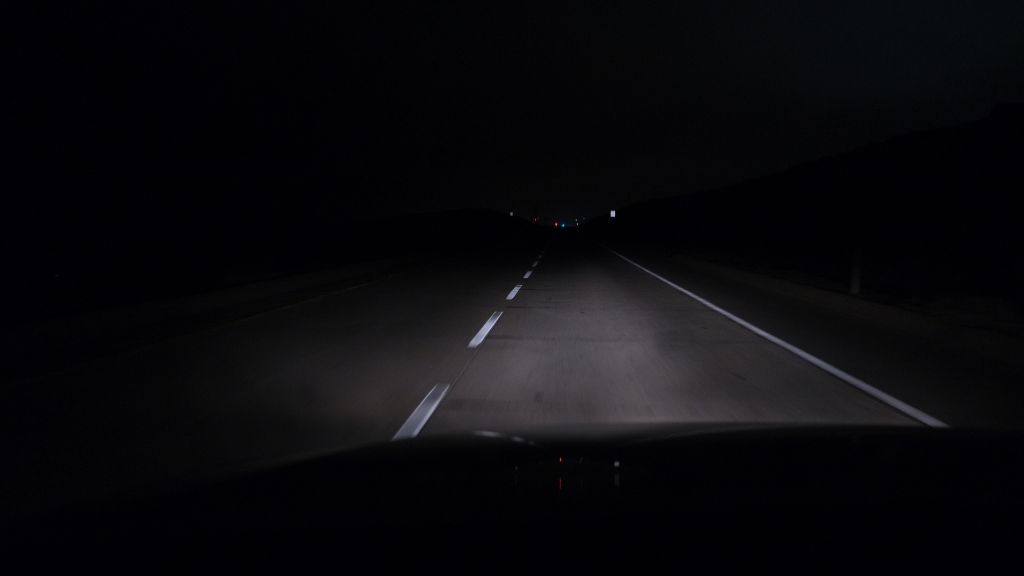 ヘッドライトの黄ばみが起こす問題点